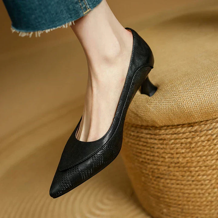Isolde | Polished Classic Pumps