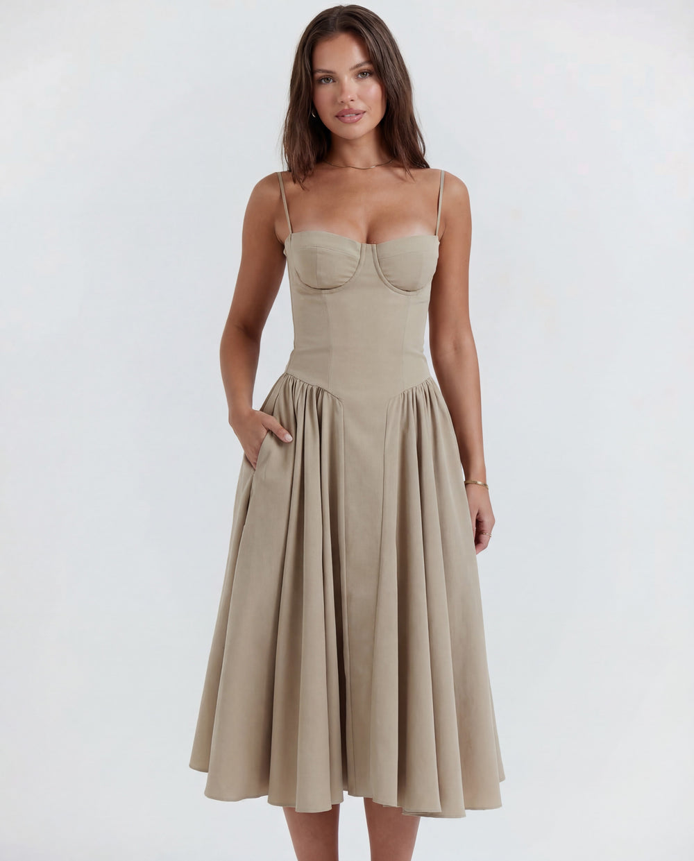 Penelope | Sweetheart-Neck Structured Midi Dress